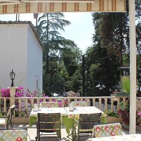 Otel Reutlingen Hof 3*